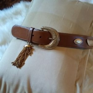 Escada belt